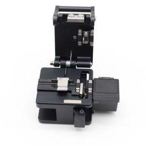 फाइबर क्लीवर